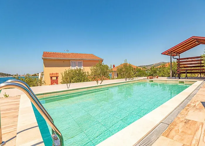 Nyaraló Happy Rogoznica