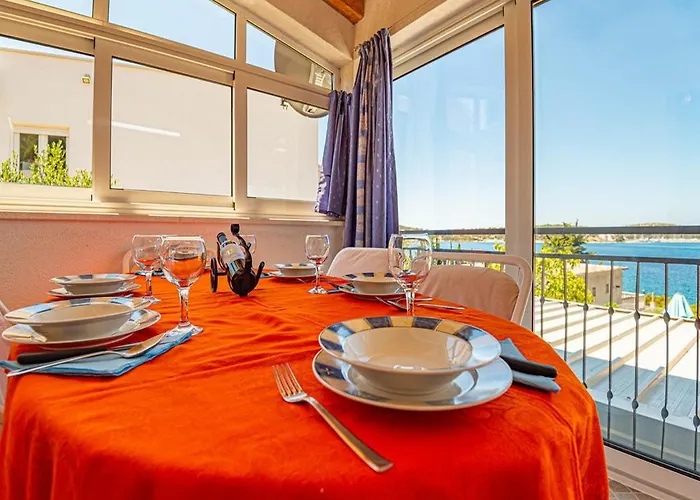 Happy * Rogoznica (Sibenik-Knin)